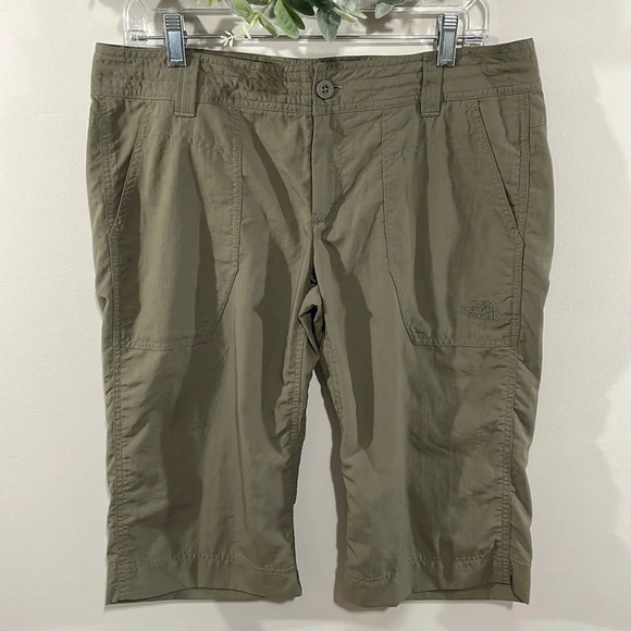 NWOT North Face AXRT Capri Pant Nylon Hiking Olive Green 10 - Picture 1 of 13